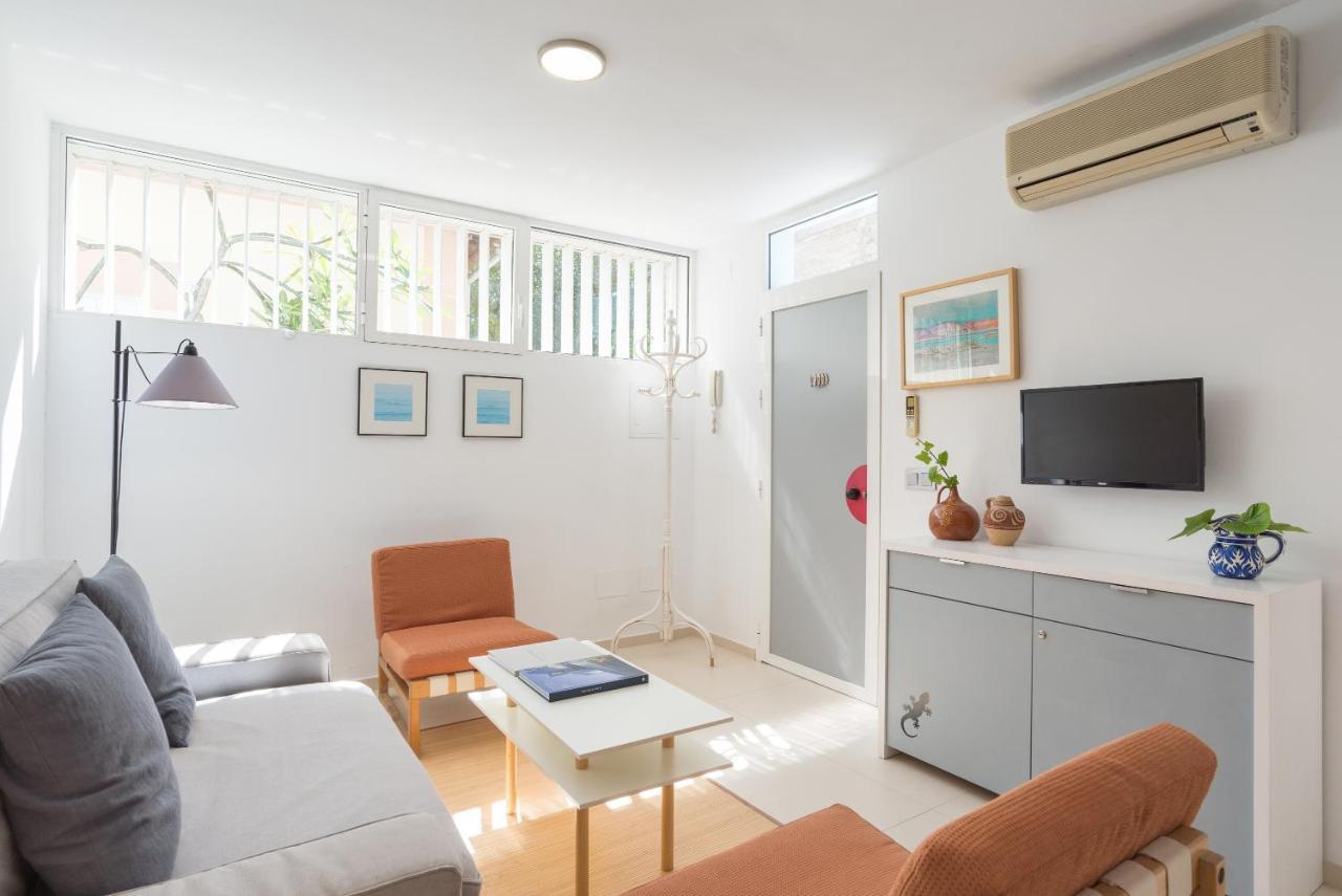 Pedregalejo, casita cerca del mar Apartamento Málaga Exterior foto